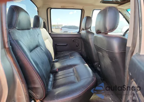 2002 Nissan Frontier Crew Cab Sc z USA, uszkodzony, nr VIN 1N6MD29Y02C357056